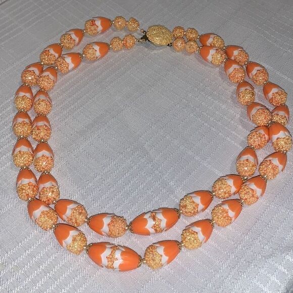Vintage Coral Plastic Bead Multi Strand Necklace Japan - Picture 11 of 16
